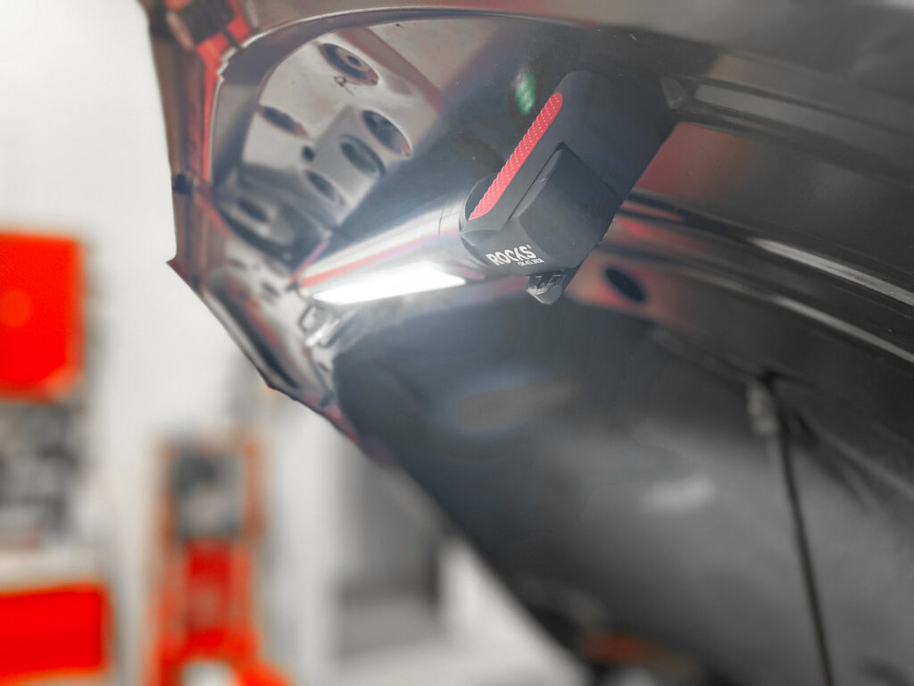 Oświetlenie pod pojazdem i przy podnośnikach ROOKS