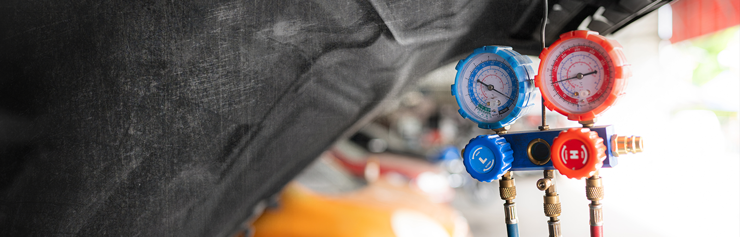 jakie powinno byc cisnienie w klimatyzacji samochodowej