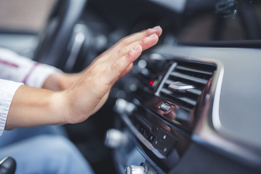 działanie klimatyzacji, jak działa klimatyzacja samochodowa