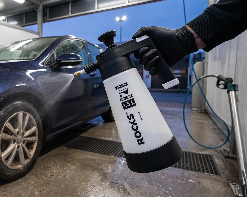 OPRYSKIWACZ CIŚNIENIOWY STRONG - SOLVENT 1,5 L, DO MOCNYCH ROZPUSZCZALNIKÓW